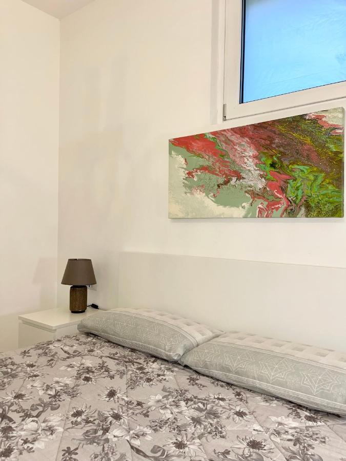 The White House, Modern Apartment In Center Milão Exterior foto
