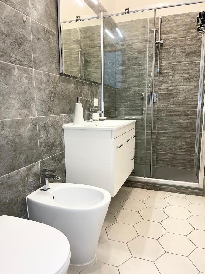 The White House, Modern Apartment In Center Milão Exterior foto